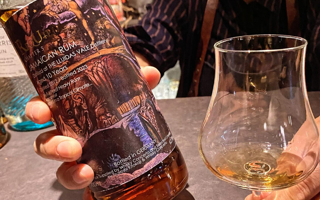 どうも、手塚です